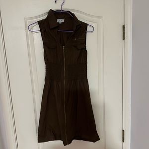 Brown Sleeveless zipper dress